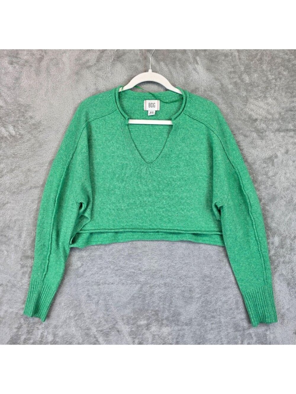 BDG Sweater Womens M Green Cutout V Neck Cropped Long Sleeve Knit Pullover